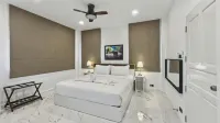 Khaolak 16 Meters-Pool Villa with 3 Bedrooms 3 Bathrooms-Kokotel Montana Hotel - Holiday Apartments