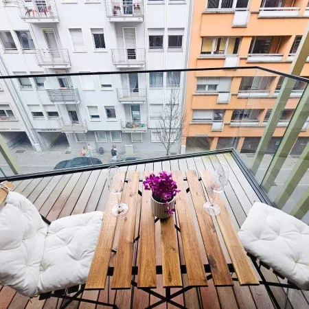 Cosy Terrace Studio close to city center