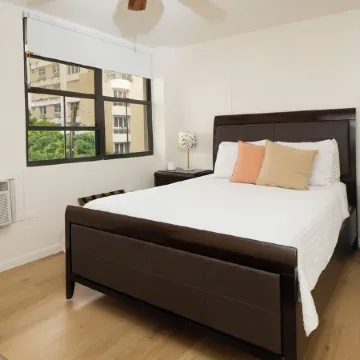 Centric Condo with Lagoon View, Steps to the Beach & La Concha Resort