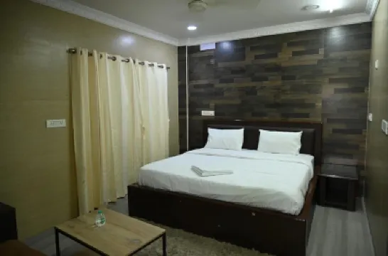 Coromandel Suites Hotels near Koyambedu
