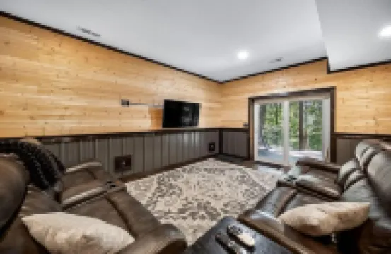 Last Minute&Early Bird Discounts! Beautiful Cabin on 20 Acres in Hocking Hills