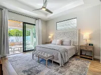 Luxurious 2023 New Construction — Executive Vacation Home Near Vanderbilt Beach