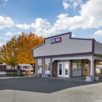 HomeTowne Studios Georgetown, KY