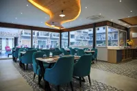 Amritara Chakra River Resort (Closest Luxury Resort to Neelkanth Temple) - parking
