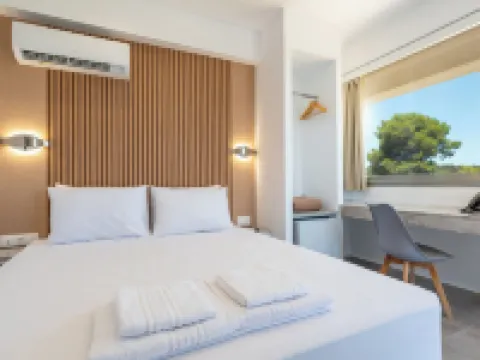 Airscape Hotel Free Shuttle from Athen's Airport Hotels in Spata-Artemida