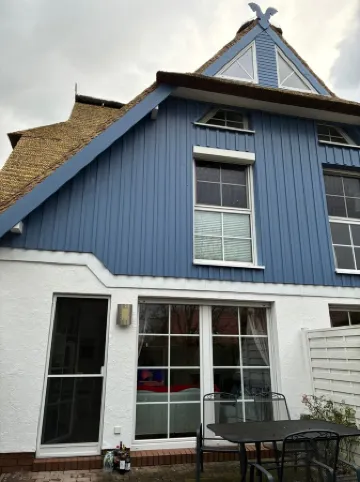 BEAUTIFULLY FURNISHED HOLIDAY HOUSE FOR 4 PEOPLE WITH SEPERATE SAUNA HOUSE