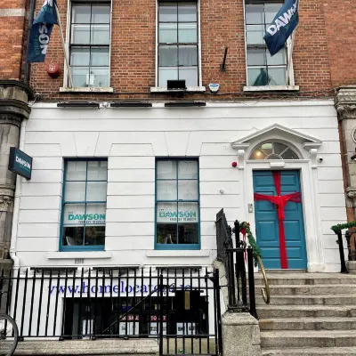The Dawson Hostel Hotels near Designyard