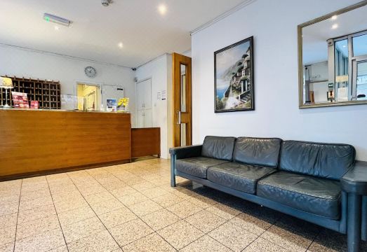 아리바 호텔 근처 거리