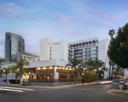 Courtyard by Marriott Long Beach Downtown ロングビーチのホテル