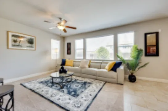 North Visalia Family Getaway – 5Br/3BA, Near Parks & Sequoia NP, Sleeps 10