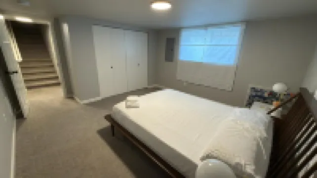 Modern 1Br Near Providence & Boeing - Fast WiFi & Work Desk