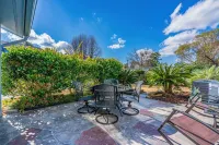 Spacious 3BR/3BA Townhome w/ 1st Floor master