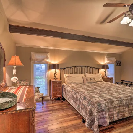 3 Mi to Beech Mtn Resort: Gem w/ Views & Fireplace