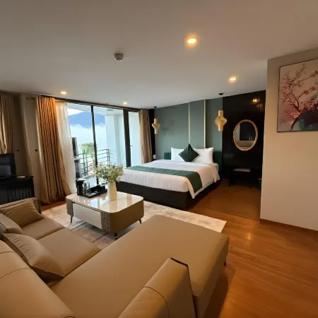 Cloud Chaser Hotel