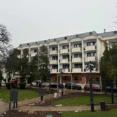 Casa de Oaspeți Sfântul Nicolae Отели в г. Яссы