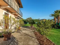 Villino Maria Private Garden&relax Hotel a Angera