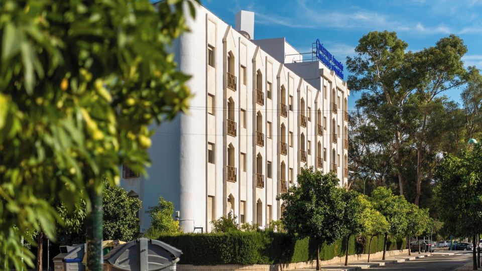 Micampus Armendariz Student Residence