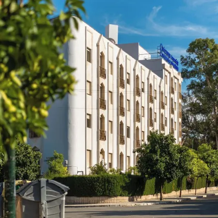 Micampus Armendariz Student Residence Отели рядом с достопримечательностью «Сюр»