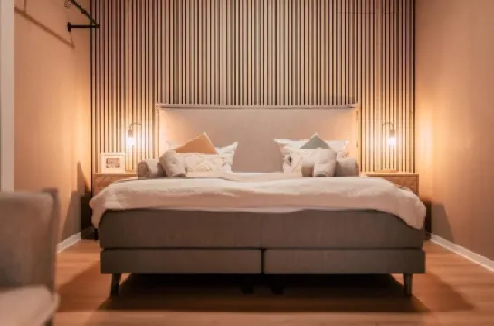 Luga Homes - Augustusplatz Hotel a 