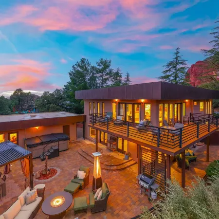NEW Luxe Chapel Garden Retreat Chapel Views