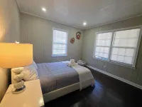 Cozy Retreat Near Airport & Downtown Hotels in Hapeville
