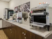 Travelodge Suites by Wyndham Estevan โรงแรมในเอสเตวาน