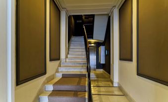 Fira Apartments by Gaiarooms - Housity