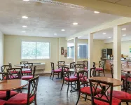 Remembrance Inn - parking