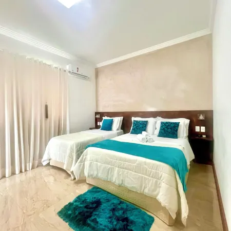 Lara's Home Suites