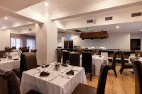 Basdenwood Hotel - bar