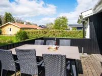 10 Person Holiday Home in Juelsminde-by Traum