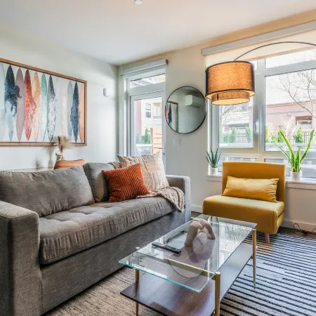 2BR TH | Gym, Balcony | Bellevue Parkside M