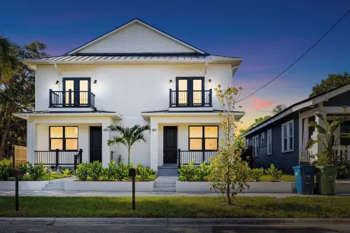 New Build in Old West 3 Bed, 2 Bath Family Rental - Villas