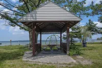 The Shores Cozy Lakeside Condo Unit 5705