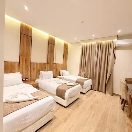 white swan hotel Отели рядом с достопримечательностью «Улица Аль-Муиз»