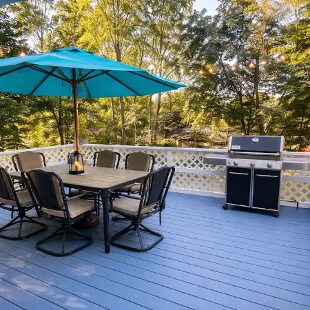 "Cozy Warwick Retreat Fire Pit- Near Wineries-Deck-BBQ-Near Wineries"
