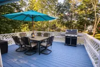 "Cozy Warwick Retreat Fire Pit- Near Wineries-Deck-BBQ-Near Wineries"