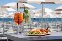 Club del Sole Adriano Family Collection