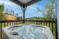 Charming New 5BR/4BA Cabin Near Dollywood. No Stee - บังกะโล
