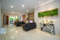Danka@Taman Golf Residence -  Holiday Villas