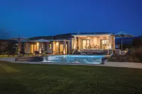 Helios Luxury Villas - Rooftop Pools