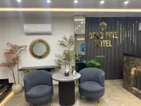 Gold Pine Hotel Mall Road