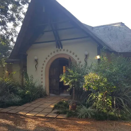Made of Africa, 18 km from OR Tambo, Pax 8