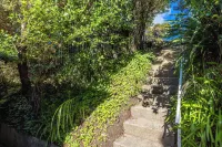 Hekereua Heights - Spa & Ocean Views Hotels in Palm Beach