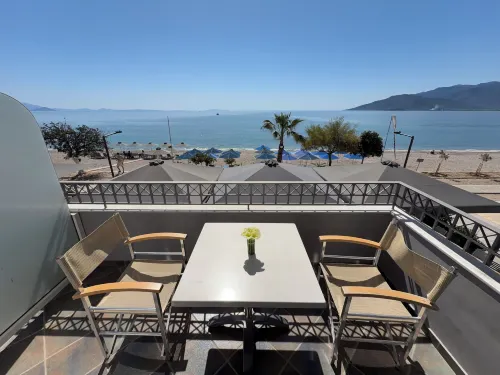 Vythos Rooms - Beach