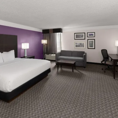 La Quinta Inn & Suites by Wyndham Austin Round Rock