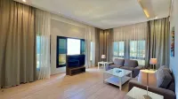 Loren Suites Corniche