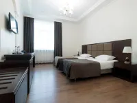 Edelvejs Hotel チェルケスクのホテル