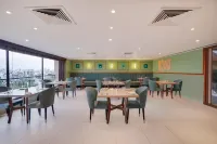 Lemon Tree Hotel, Rajkot - พร้อมอาหารเช้า