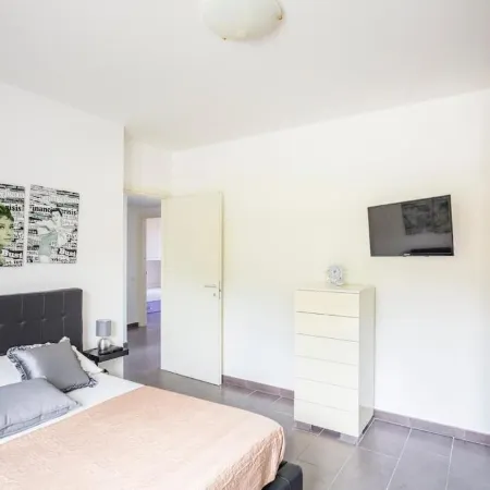 Charming 3-Bedroom Apartment in Scenic Sperlonga, Italy
